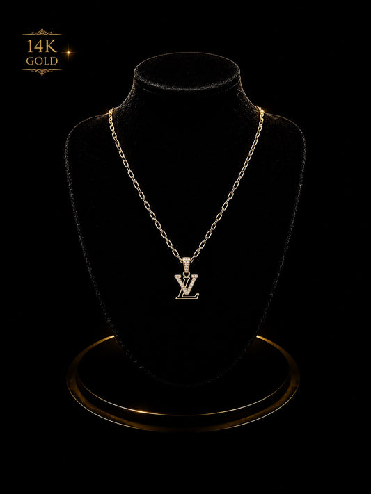 NECKLACE AND LOUIS VUITTON PENDANT